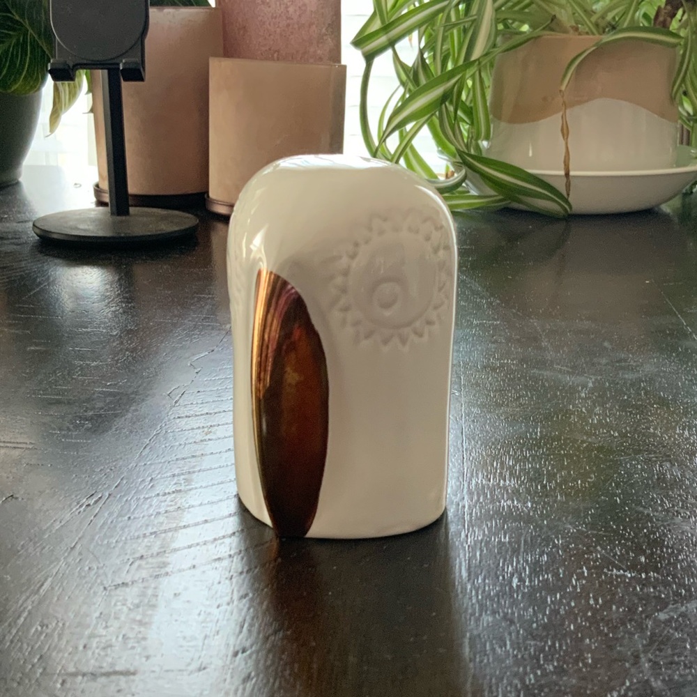 IKEA RUSTIGT White Gold Ceramic Bird Figurine